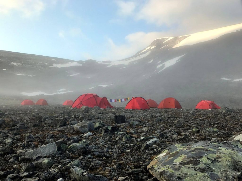 The basecamp (1680 m) at the Storfonne ice patch on the first morning