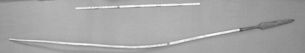 The first museum photo of the spear (C34256). 