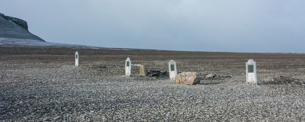 The cemetery on Beechey Island.