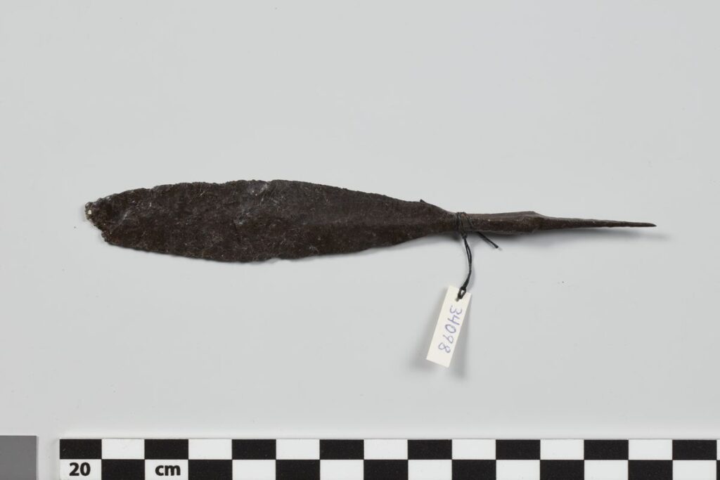 A Viking Age arrow found at Lendbreen ice patch.